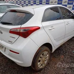 SUCATAHyundai HB20 2016 1.6 Comfort Style Flex Aut. 5p  PARA RETIRADA DE PEÇAS